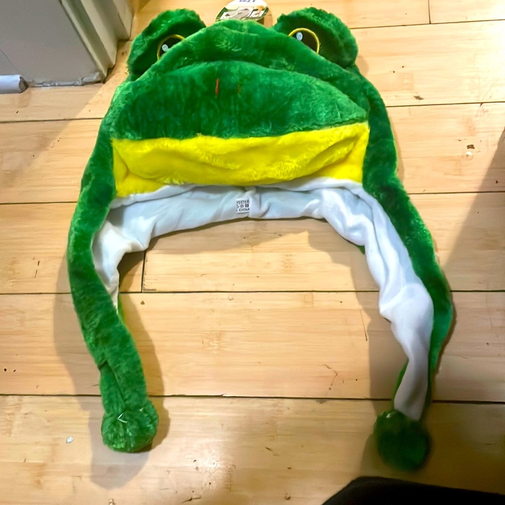 Insulated faux fur animal frog hat